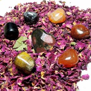 Avika Chocolate/Rose Petals/Crystals Gift of True Love on Valentine