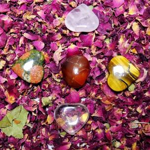 Avika Gift of True Love in Heart with Chocolate/Rose Petals/Crystals